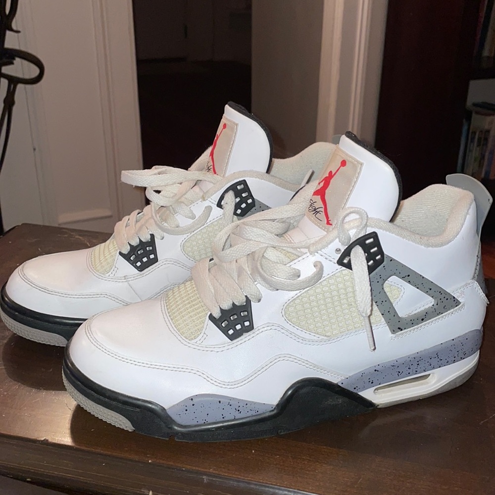 Air Jordan 4 white cement